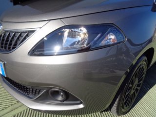 LANCIA Ypsilon 1.0 FireFly 5 porte S&S Hybrid Ecochic Silver