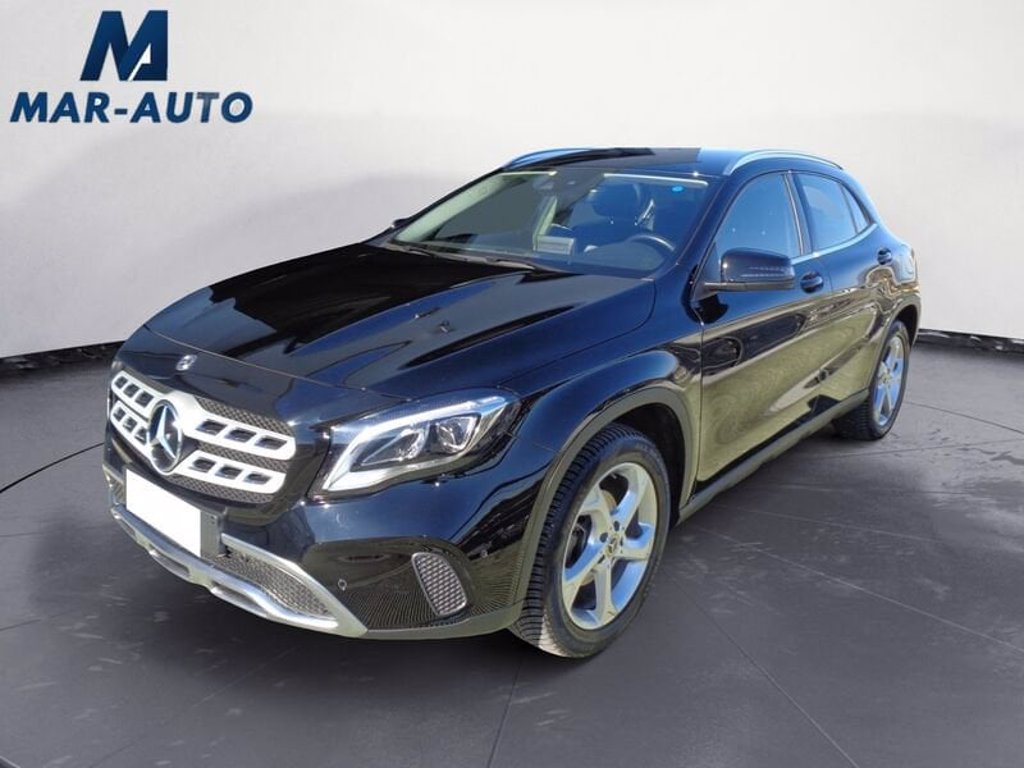MERCEDES GLA 200 d Automatic Sport