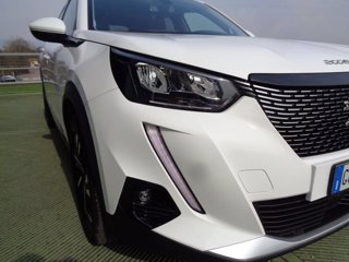 PEUGEOT 2008 PureTech 130 S&S Allure